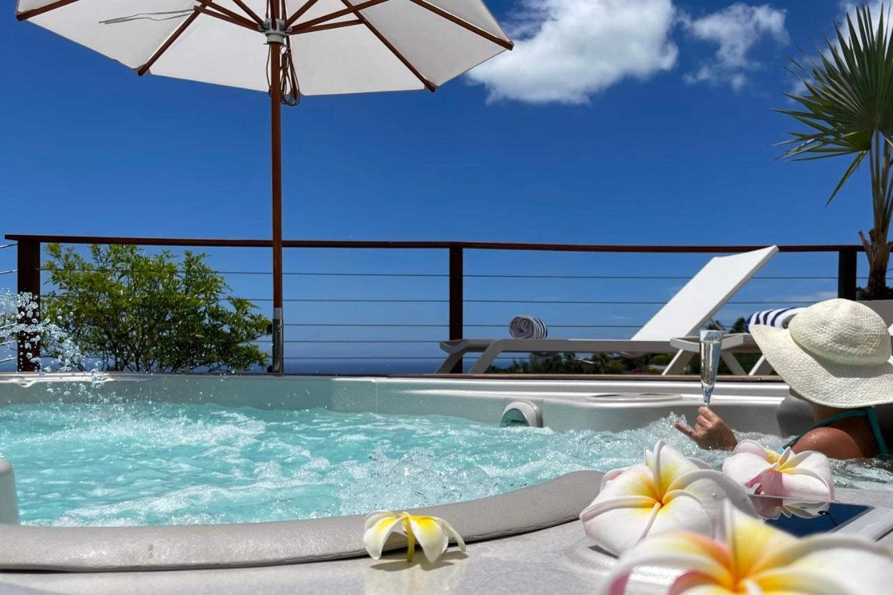 Villa Manuiti, Balinese Luxury Home - Private Swim Spa, Ocean View - Ofyr Bbq - Koi Pond プナアウィア エクステリア 写真