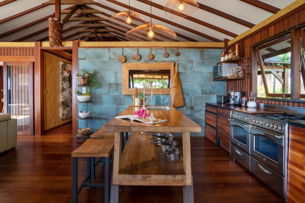 Villa Manuiti, Balinese Luxury Home - Private Swim Spa, Ocean View - Ofyr Bbq - Koi Pond プナアウィア エクステリア 写真