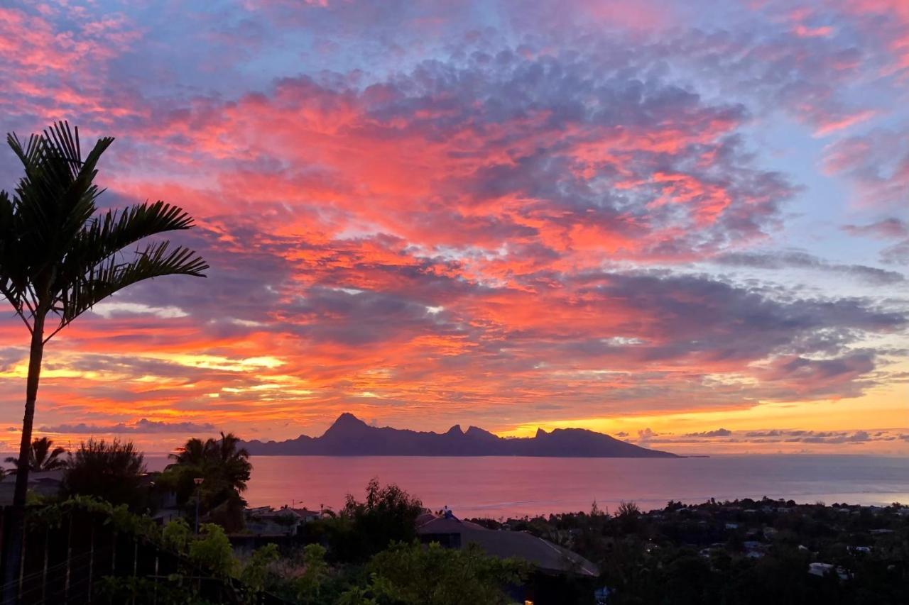 Villa Manuiti, Balinese Luxury Home - Private Swim Spa, Ocean View - Ofyr Bbq - Koi Pond プナアウィア エクステリア 写真