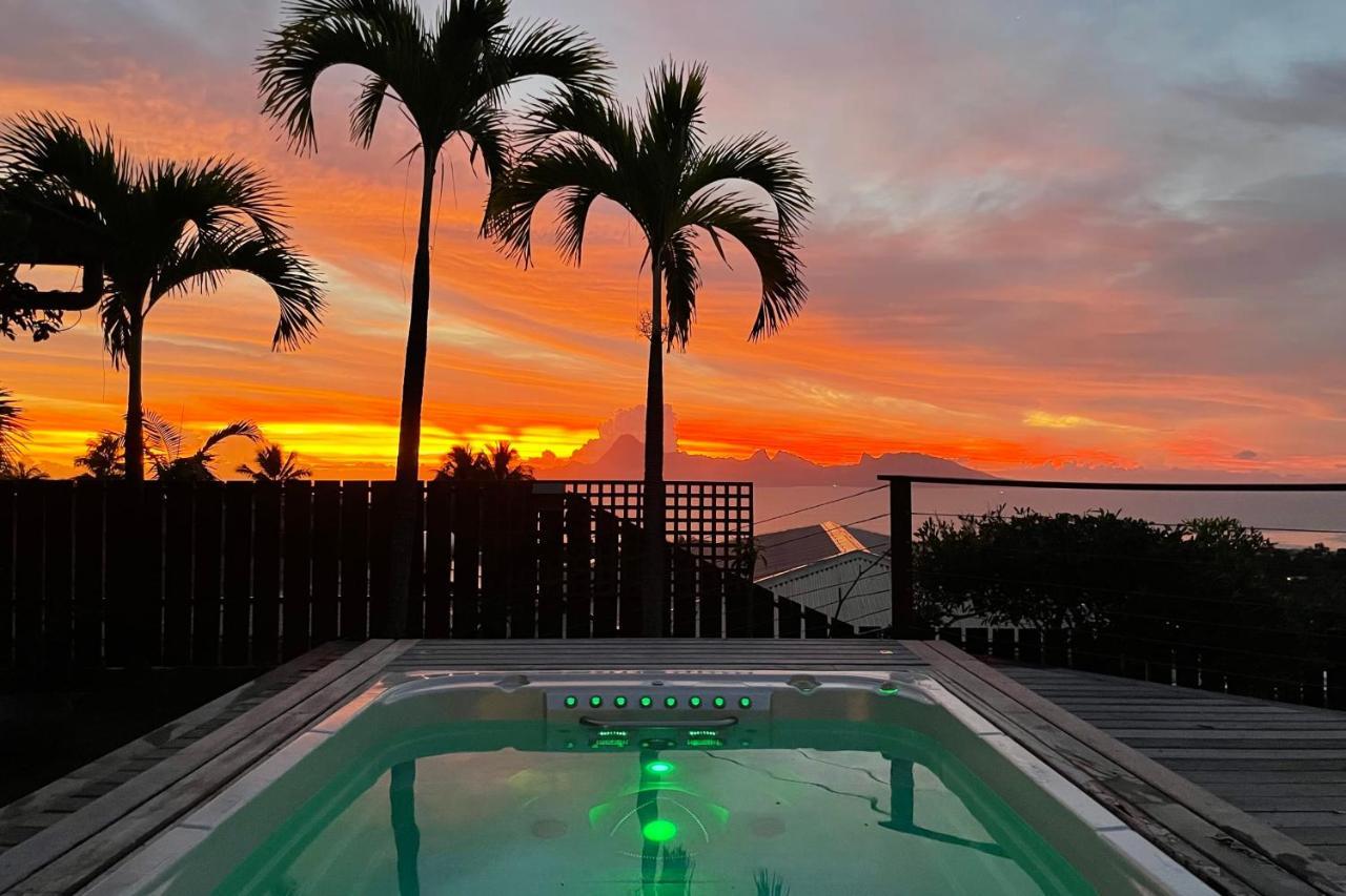 Villa Manuiti, Balinese Luxury Home - Private Swim Spa, Ocean View - Ofyr Bbq - Koi Pond プナアウィア エクステリア 写真
