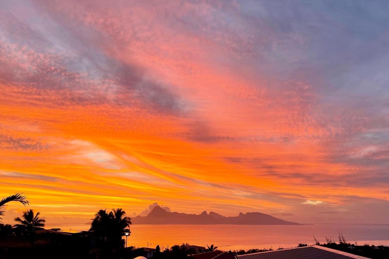 Villa Manuiti, Balinese Luxury Home - Private Swim Spa, Ocean View - Ofyr Bbq - Koi Pond プナアウィア エクステリア 写真